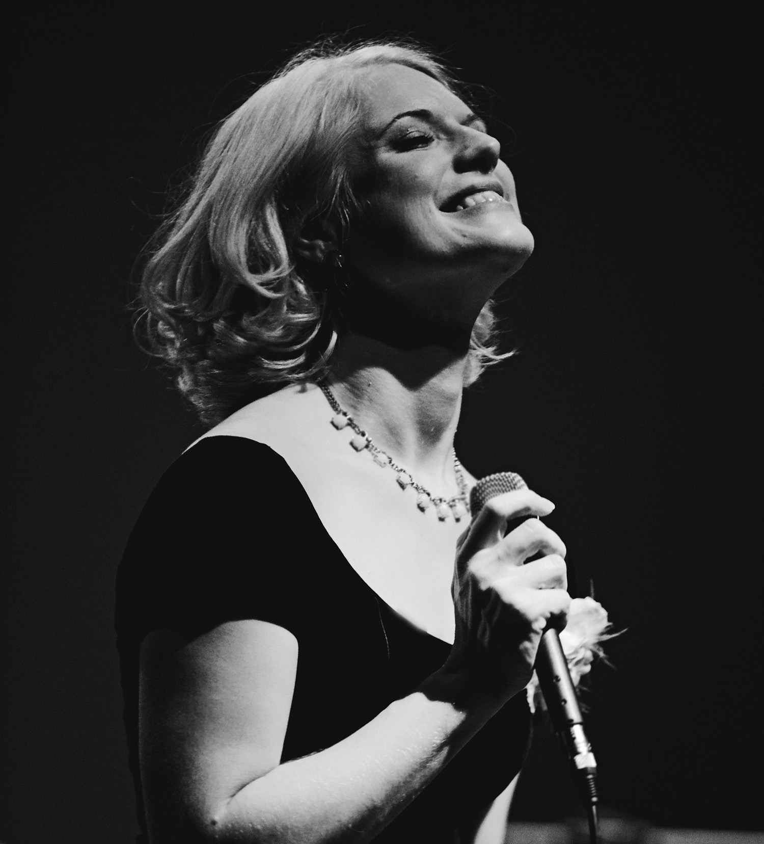 Emilie Conway – Single Release: In Walked Piet from the Mondrian and Music Project