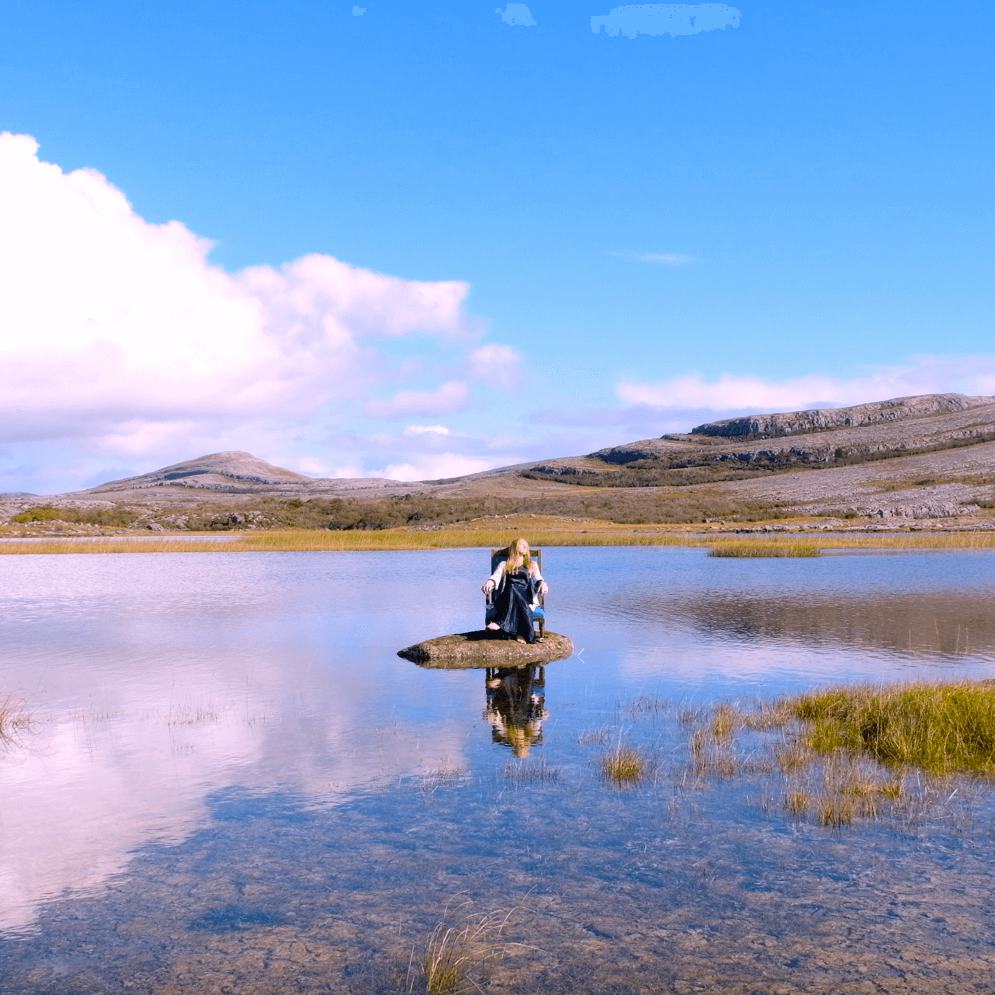 AOIFE DOYLE shares new song CLARE SKY from upcoming album INFINITELY CLEAR
