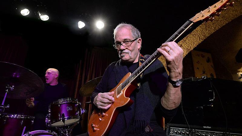 The Hot Box #018 Xtra - John Abercrombie